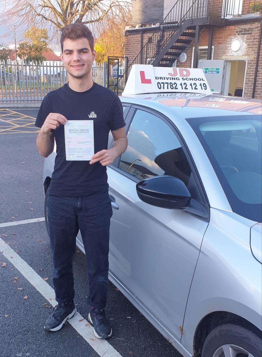 A Great Driving Experience With Someone Very Knowledgeable and Patient !