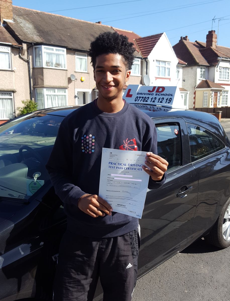 Fantastic Driving Instructor – Teaches Effectively and Patiently !!